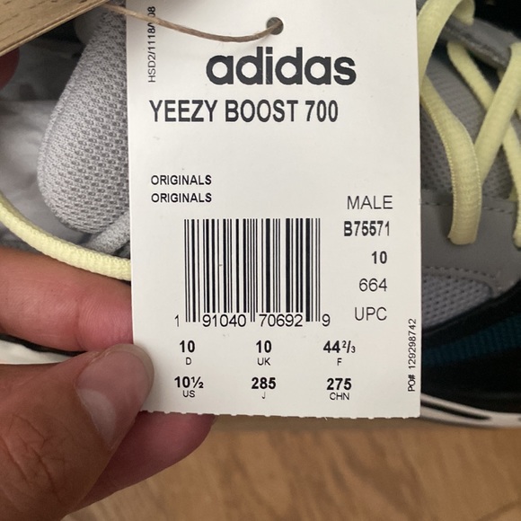 YEEZY BOOST 700 WAVE RUNNER - Picture 5 of 5